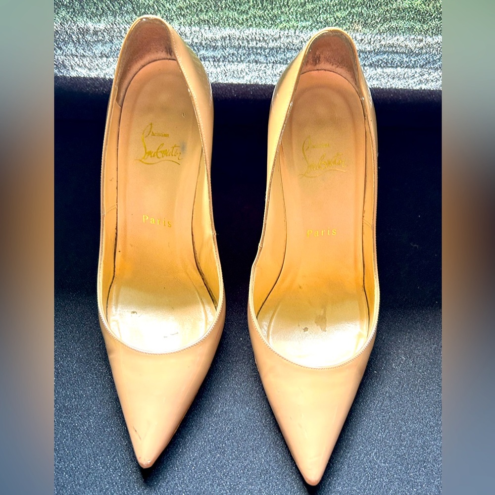 COPY - Christian Louboutin
So Kate 120 Patent Leather Pumps